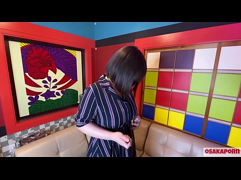 ❤️ O le tama'ita'i Iapani e lapopo'a ona susu e masturbate i meata'alo feusua'iga ma e iai lona tu'aiga. Na ia talanoa i se faatalanoaga e uiga i lona aafiaga fucking. Su'e tetele ma pusi fulufulua o lo'o tagi leotele. Osakaporn Pono fa'afale ﹏